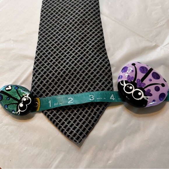 Perry Ellis Portfolio Silk Tie 57 x 4” Black Grey Made in USA Dad Father’s Day - Picture 6 of 11